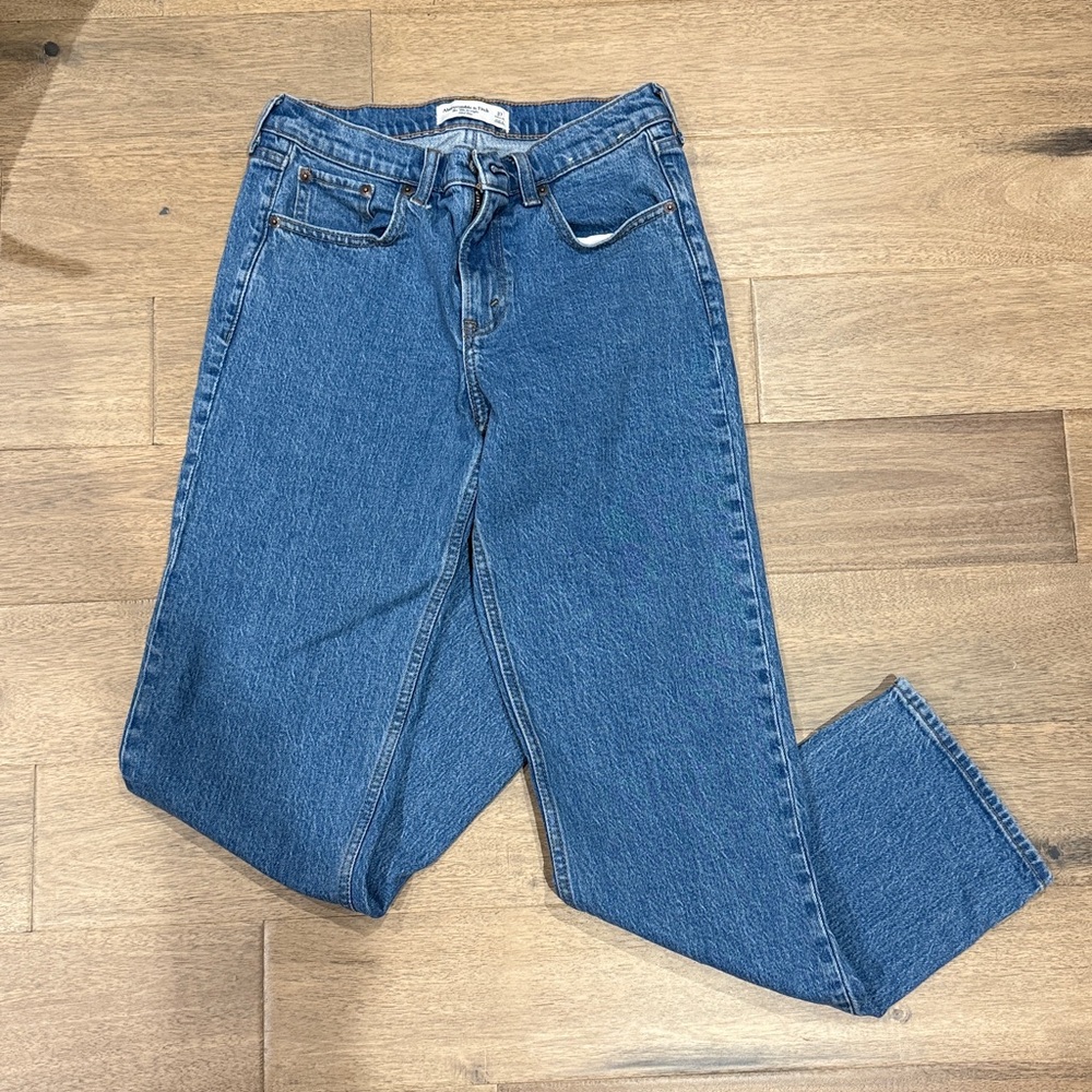 Abercrombie & Fitch Mid Rise 90s Straight Jean